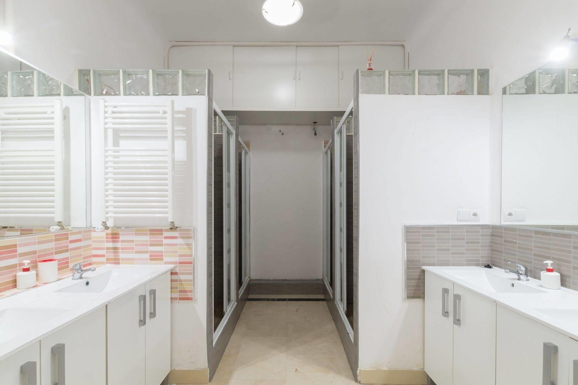 Rooms Arguelles 58 Madrid Exterior foto