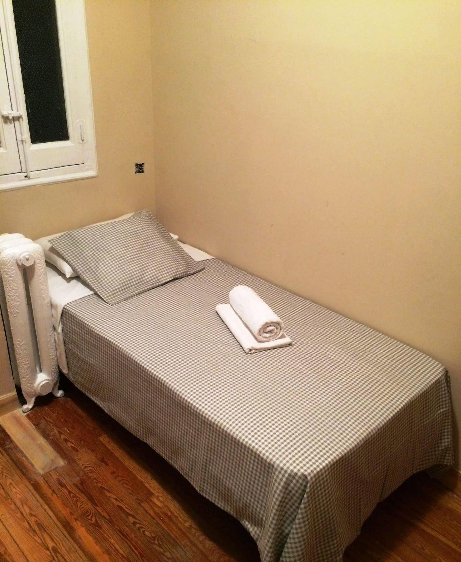 Rooms Arguelles 58 Madrid Exterior foto